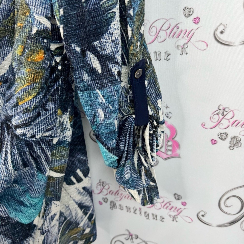 Bali Corp Long Sleeve Tropical Leafs Floral Print V-Neck Top - Blue And White View 6